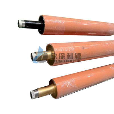 Trasporto uniforme e resistente all'usura della macchina di rivestimento dei rulli di gomma e dell'equilibrio del nucleo dell'albero di alimentazione